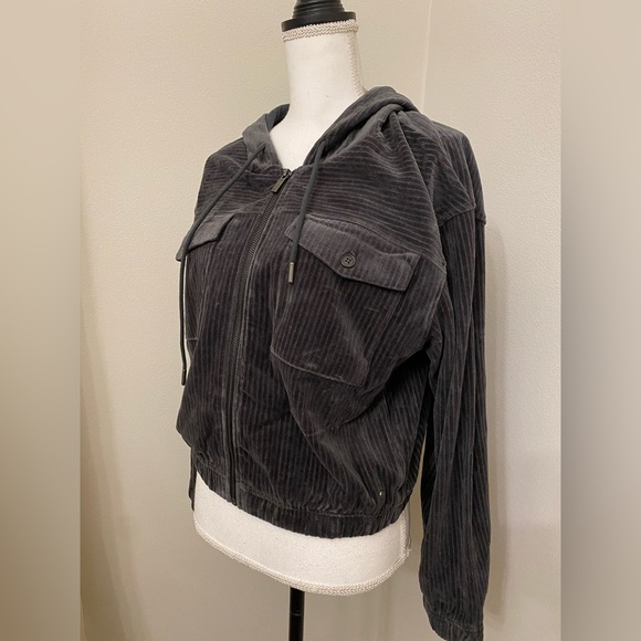 UGG Bomber Jacket - Picture 3 of 9